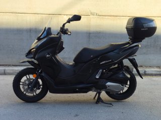 QJ MTX 125cc Maxi Scooter Negra 2025 con 8.466 km
