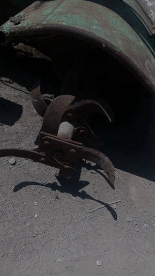 Mula Mecánica Agria para reparar