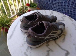 Zapatillas Bullpadel Hack Hybrid casi sin uso