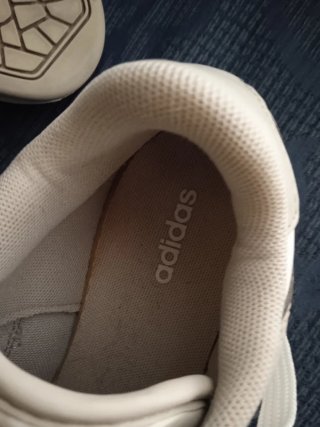 Zapatillas Adidas Rapid Court Low Beige/Blanco