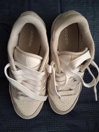 Zapatillas Adidas Rapid Court Low Beige/Blanco