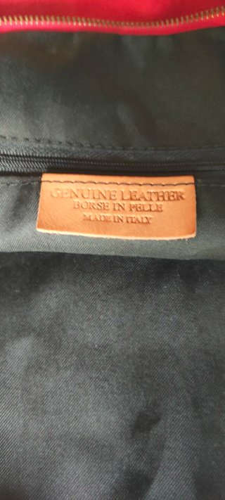 Bolso italiano de piel y ante rojo con asas multic