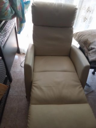 Sofá Cama Masajeador Beige Cuero