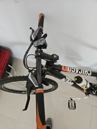 Bicicleta Montaña KTM Chicago Negra