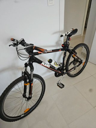 Bicicleta Montaña KTM Chicago Negra