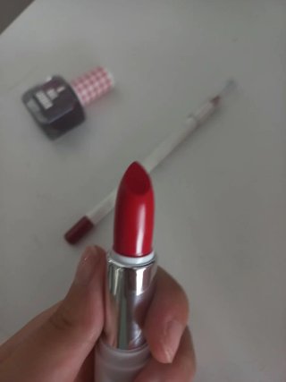 Set Maquillaje Deliplus: Pintalabios + Perfilador