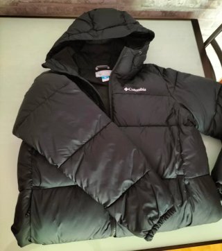 Abrigo plumas largo Columbia negro. Talla M