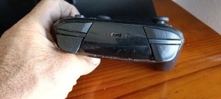 Mando Nintendo Switch Pro con signos de uso