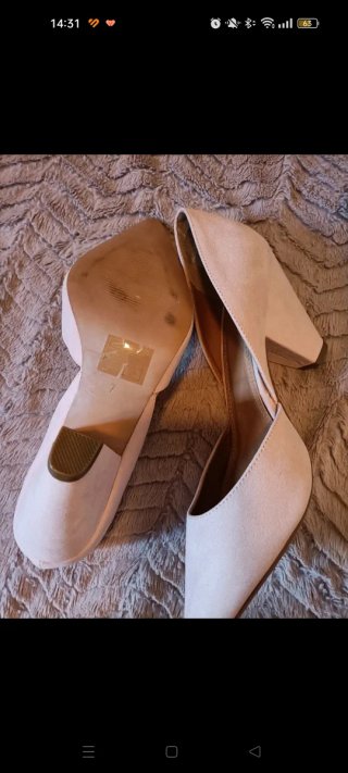Tacones punta rosa nude talla 40