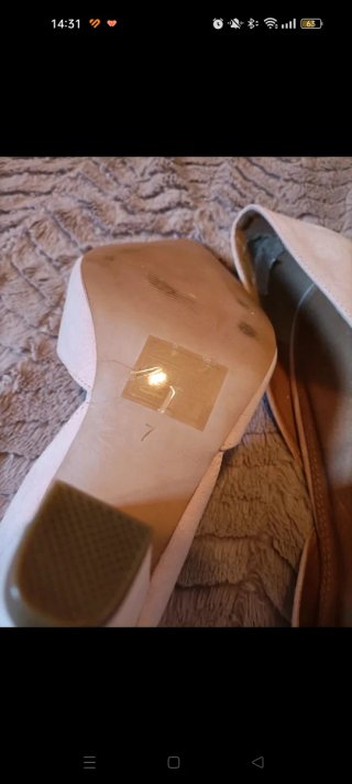 Tacones punta rosa nude talla 40