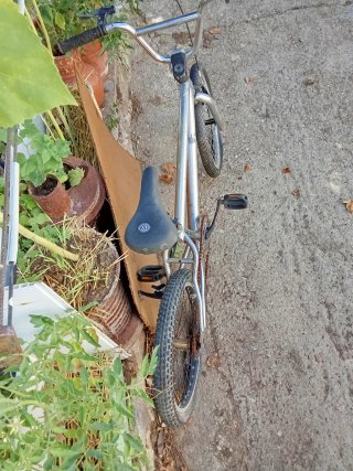 Bicicleta Monty para restaurar