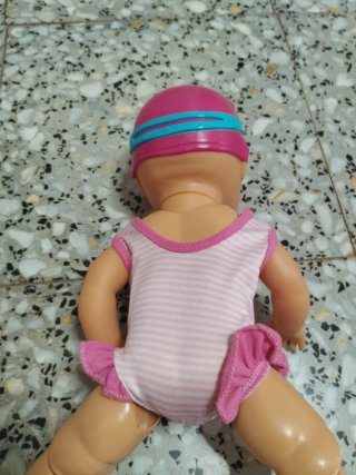 Nenuco Nadadora (Funciona con pilas)