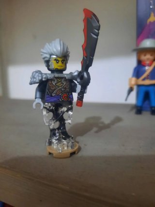 Figura Lego Guerrero Espada