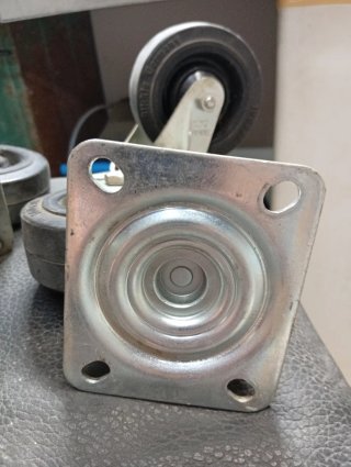4 Ruedas Giratorias de Goma