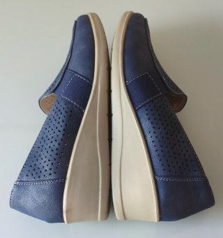 Zapatos con cuña azules