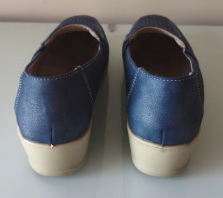 Zapatos con cuña azules