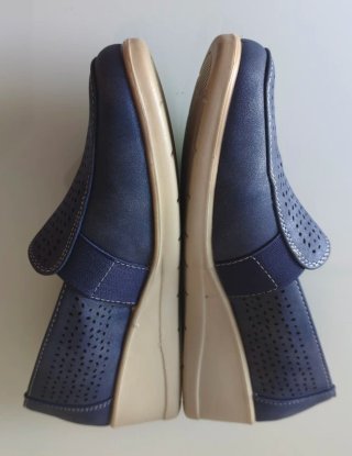 Zapatos con cuña azules