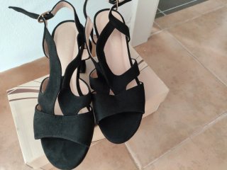 Tacones negros de plataforma