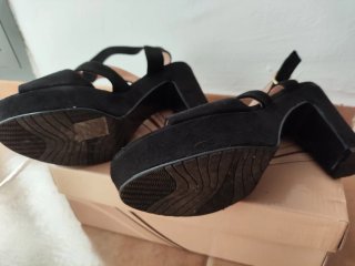 Tacones negros de plataforma