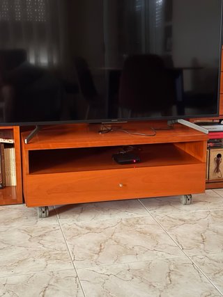 Mueble de comedor/salón de madera maciza