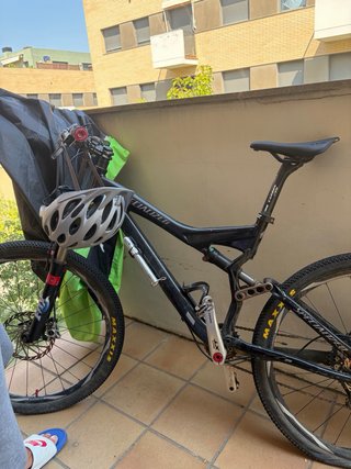 Bicicleta de Montaña Doble Suspensión