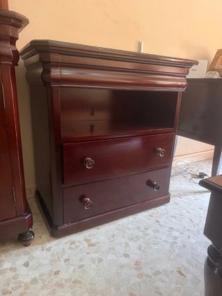 Mueble vitrina madera y cristal