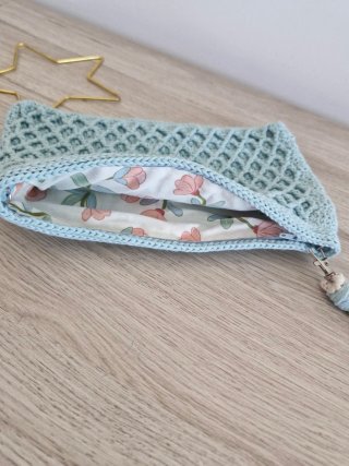 Bolso Clutch Tejido a mano enAzul y asa macrame