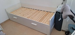 Cama individual convertible en doble con cajones