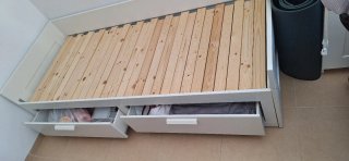 Cama individual convertible en doble con cajones