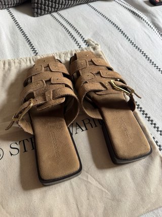 Sandalias cangrejeras piel Stradivarius