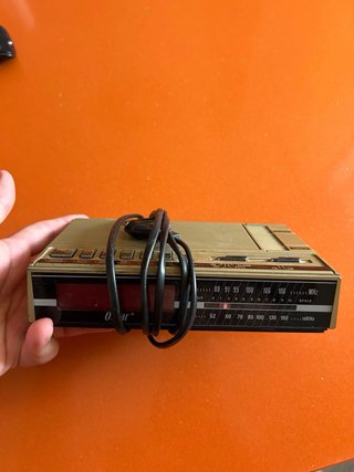 Radio despertador vintage Oskar