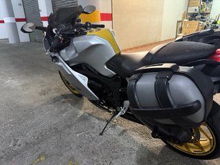 BMW K1200S con 67317km