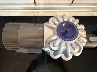 Aspirapolvere Dyson DC62