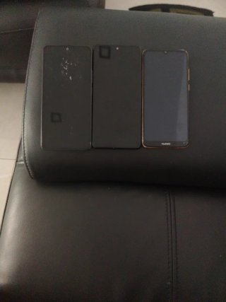 Lote 3 móviles 2 redmis y 1 Huawei para piezas