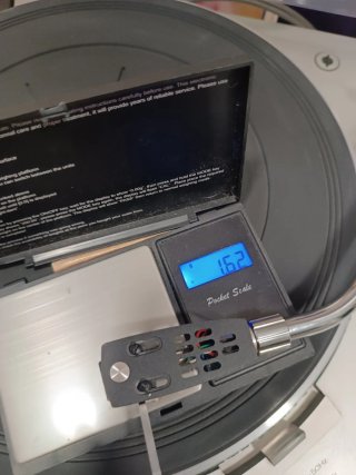 Tocadiscos Sanyo TP 1020