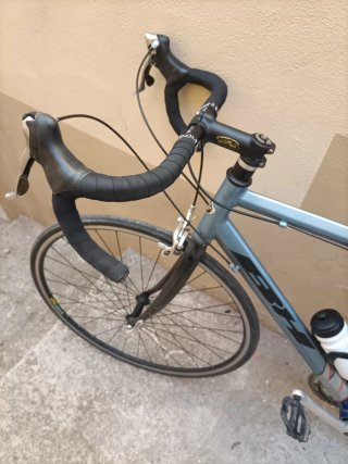 Bicicleta de carretera BH
