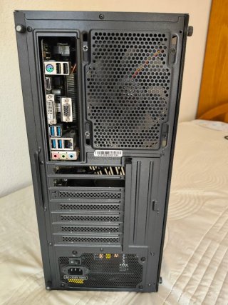 PC Gaming AMD Ryzen 5 5600 16GB DDR4 SIN GPU O SSD