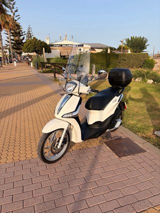 Piaggio Liberty 125 Scooter