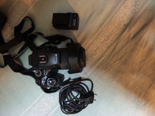 Fotocamera Fujifilm con borsa e accessori