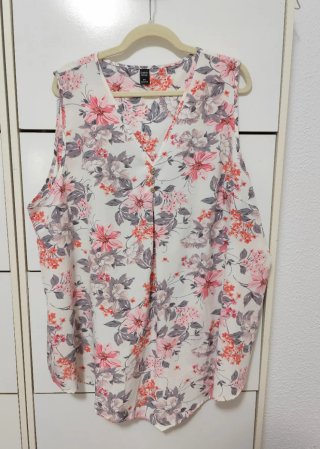 Blusa floral EMERY ROSE