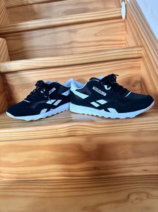 Zapatillas Reebok Clásicas Negras y Blancas