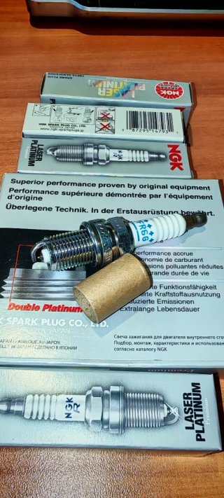 4 Bujías NGK PFR6G Laser Platinum