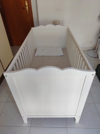 Cuna blanca bebé buen estado