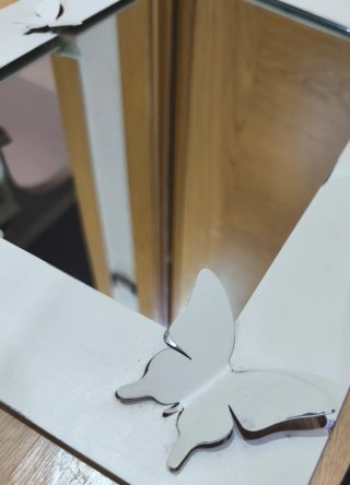 Espejo decorativo mariposas.
