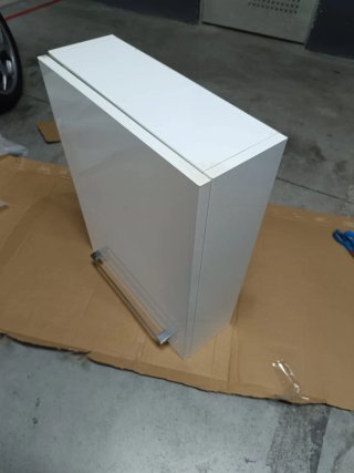 Mueble baño pequeño colgante blanco lacado