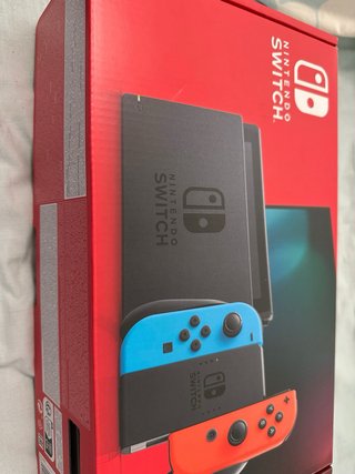 Nintendo Switch V2 + Caja + 4 Juegos + Funda