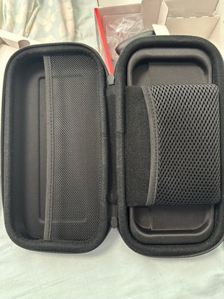 Nintendo Switch V2 + Caja + 4 Juegos + Funda