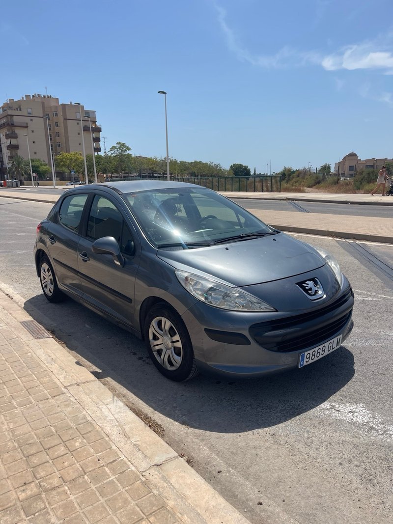 Peugeot 207 2009 - foto 1
