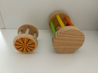 Sonajero sensorial madera bebé
