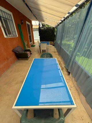 Mesa de jardín cristal azul y blanco